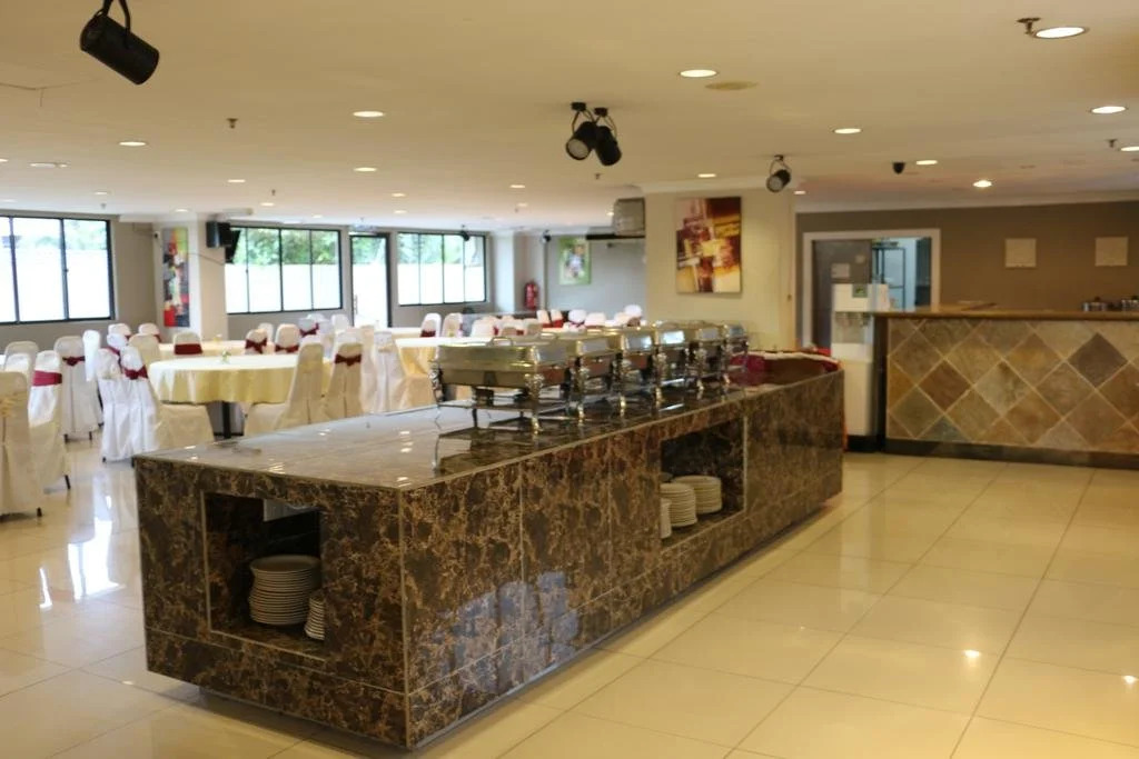 Eagle Bay Hotel