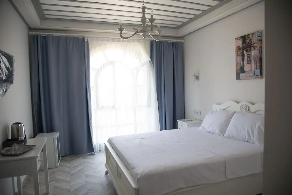 Efruze Otel