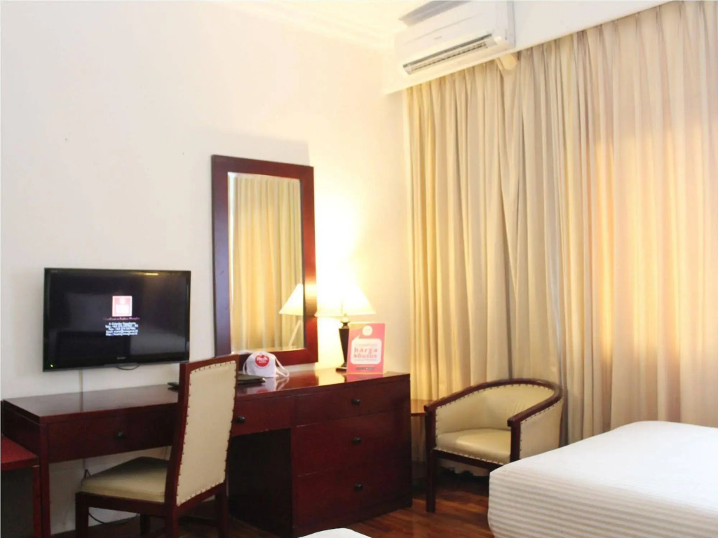 NIDA Rooms Jalan Colombo Tugu Station