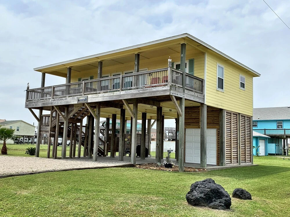 After Dune Delight 3 Bedroom Home by RedAwning