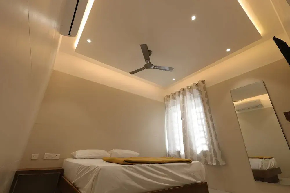 Vivaaha Mahal