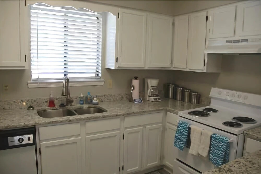 Wolf Bay Villas