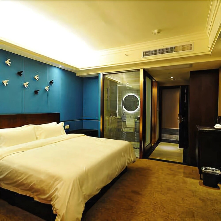 Guiyang Chenmao Sunshine Hotel (Huaguoyuan Shopping Center)