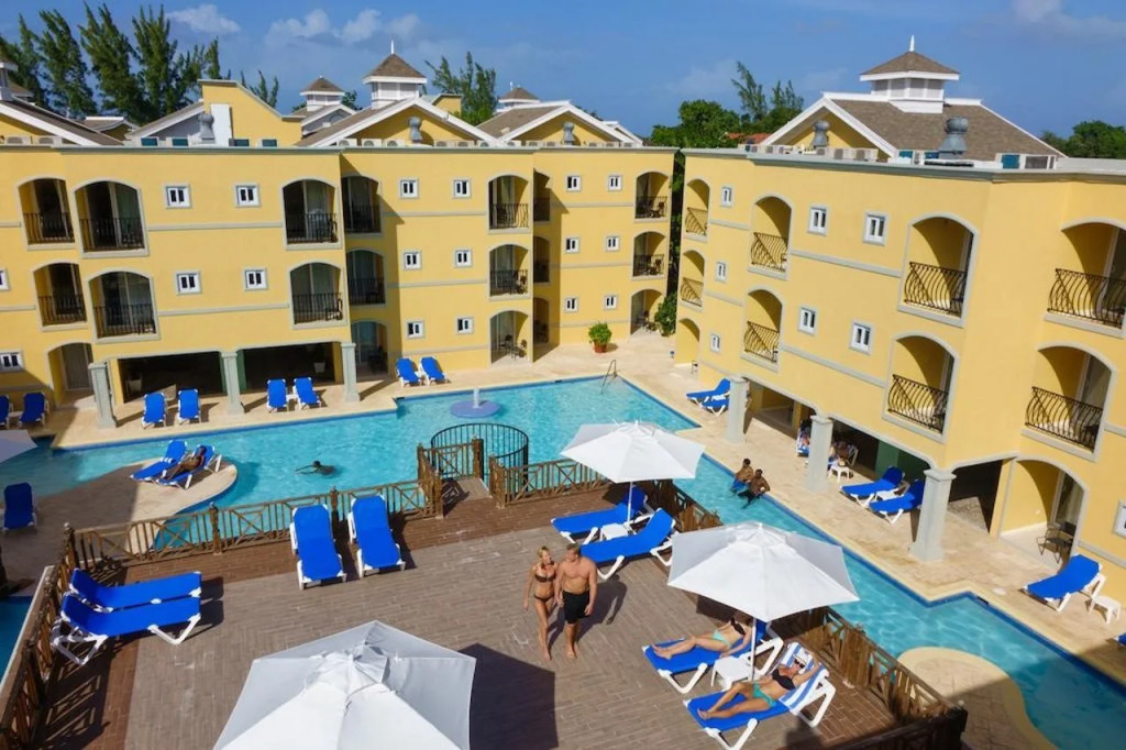 Jewel Paradise Cove Adult Beach Resort & Spa – All Inclusive