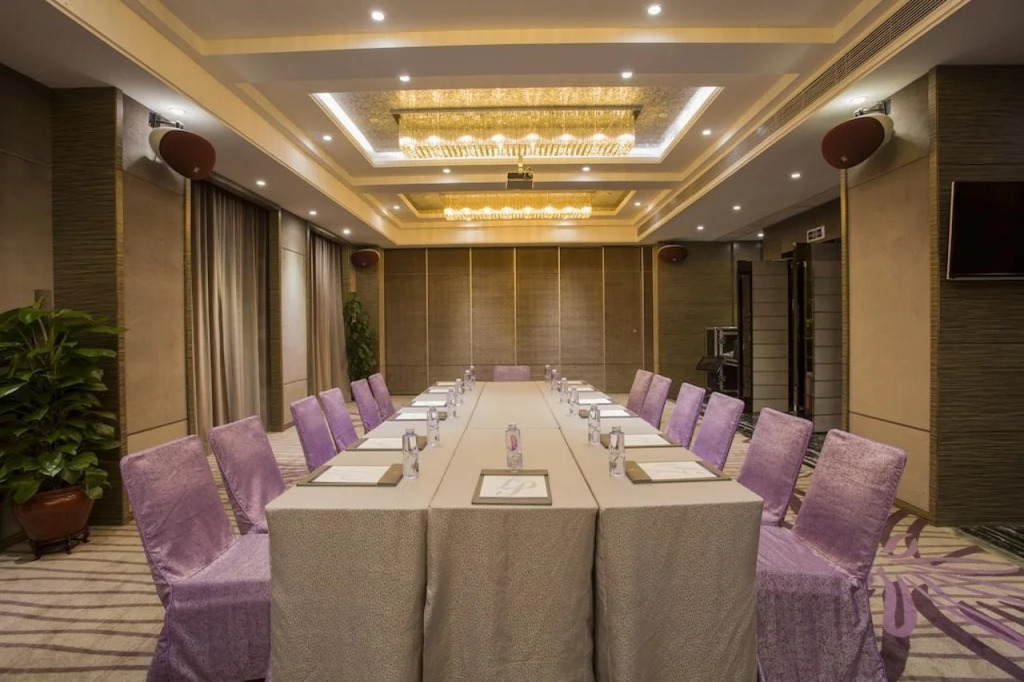 La Perle International Hotel