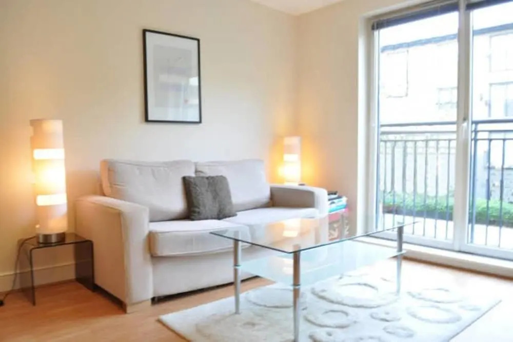 Modern Central 1 Bedroom Apartment