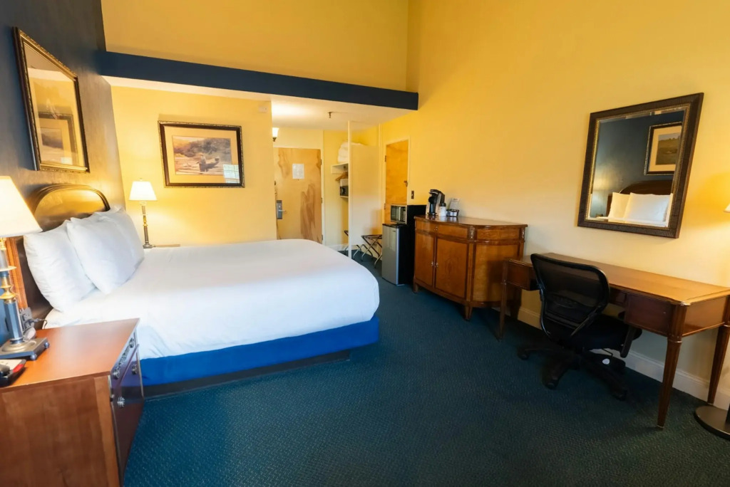 Fireside Inn & Suites Waterville