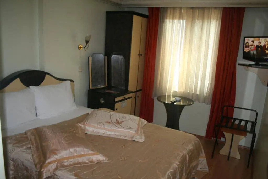 Oz Cakir Hotel