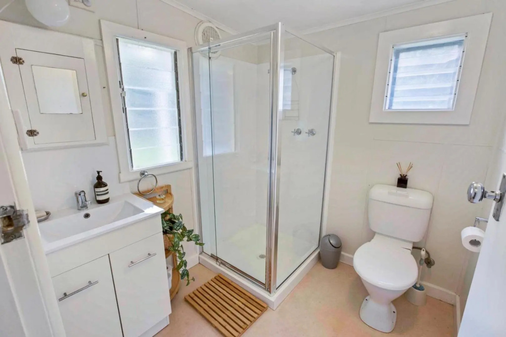Lakescapes Cottage - 180 Degree Panoramic Views