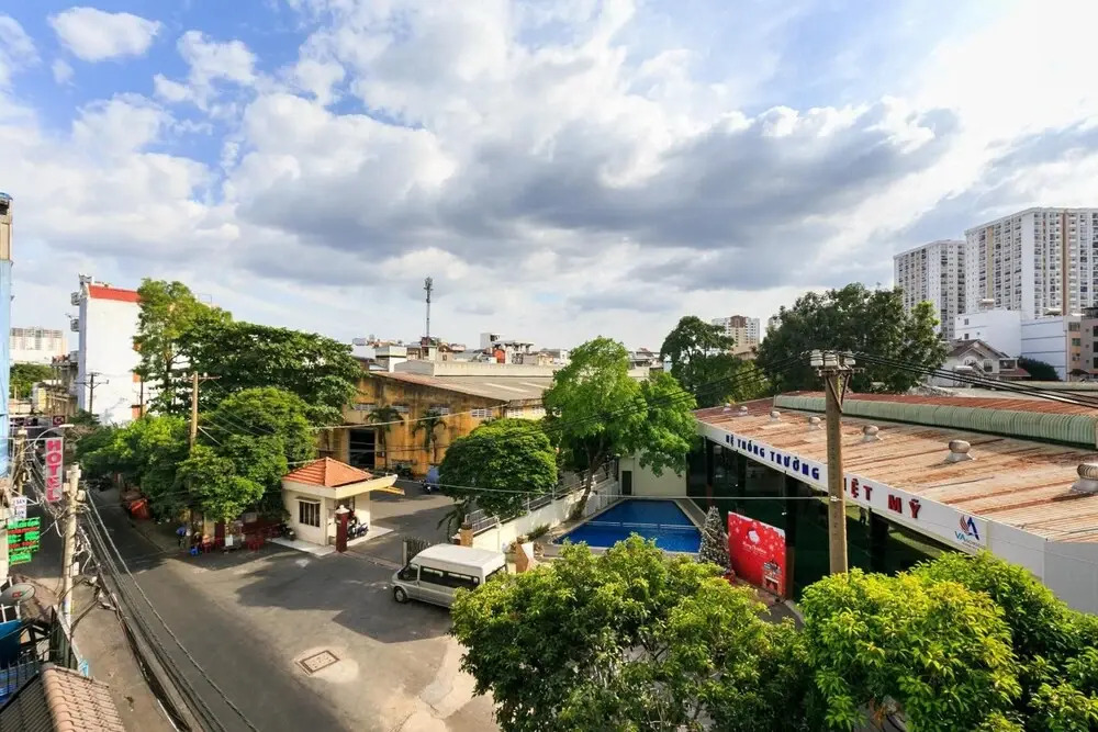 OYO 631 Long Phụng Hoàng Hotel
