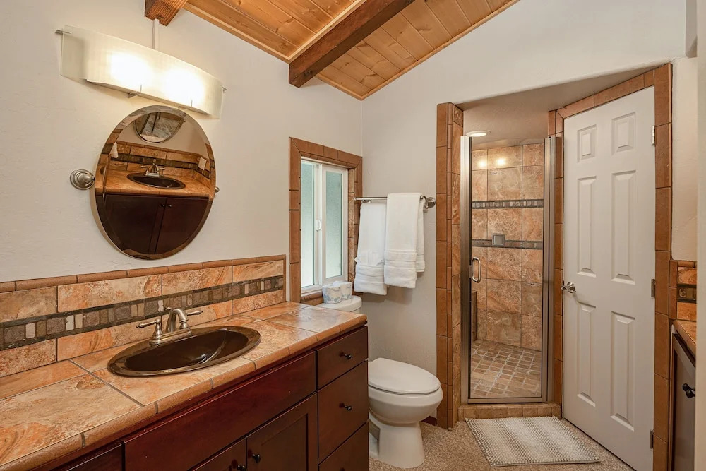 New Listing! All-season W/ Private Hot Tub 5 Bedroom Home