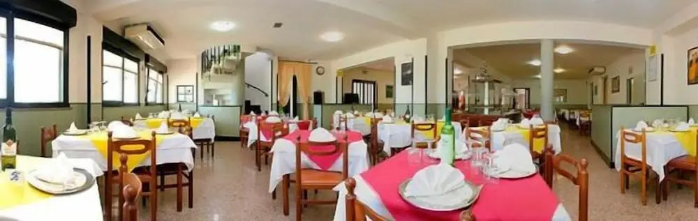 HOTEL NARCISi