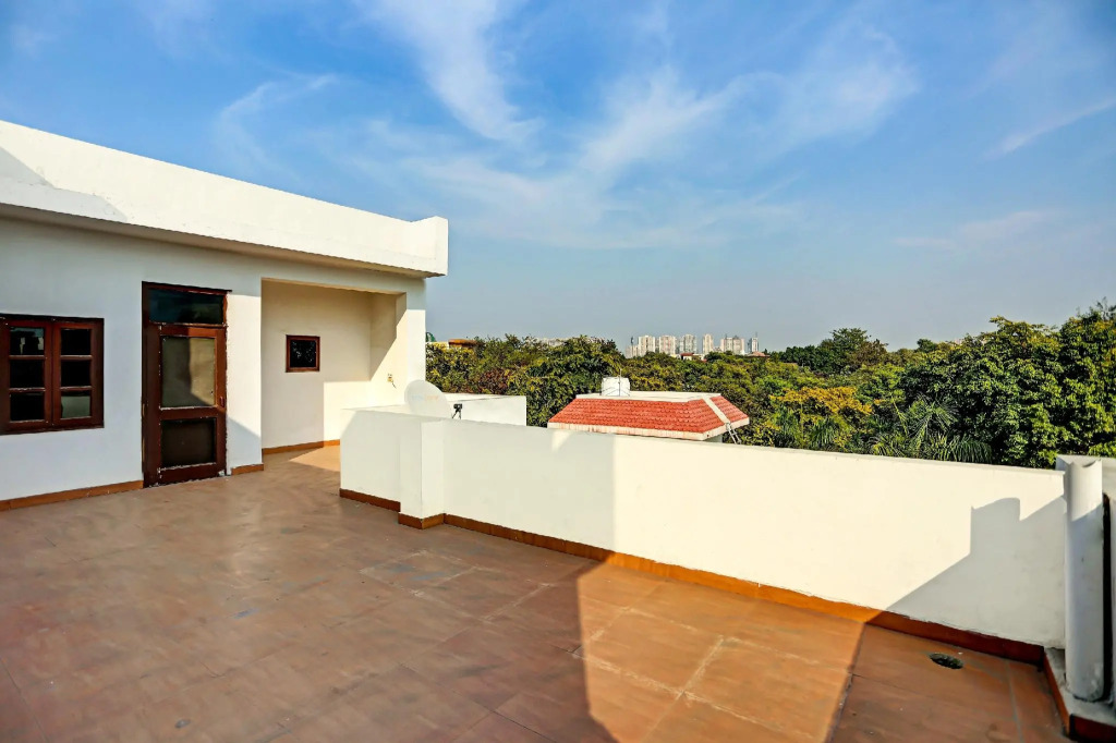 OYO 73745 Hotel Royal Green Residency
