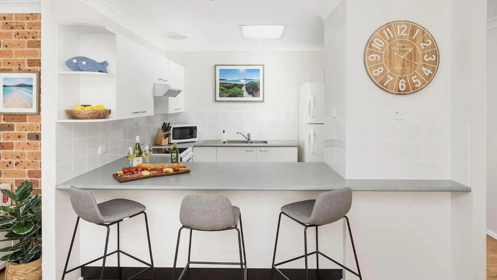 Whitesands Hideaway - STAY three PAY two