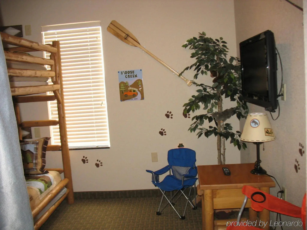Holiday Inn Express & Suites Pittsburg by IHG
