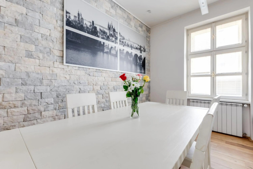 Luxury&Quiet charming 2-bedrooms Apt near river