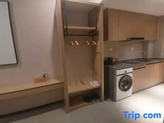 Yijing Hotel (Taiyuan South Railway Station North America N1 Xin'aolai Shopping Center Branch)