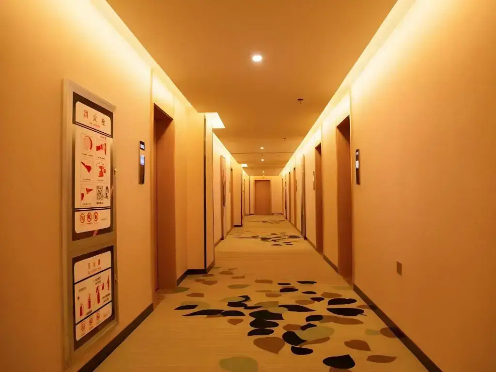 GreenTree Inn Pingliang Jinding Times Square