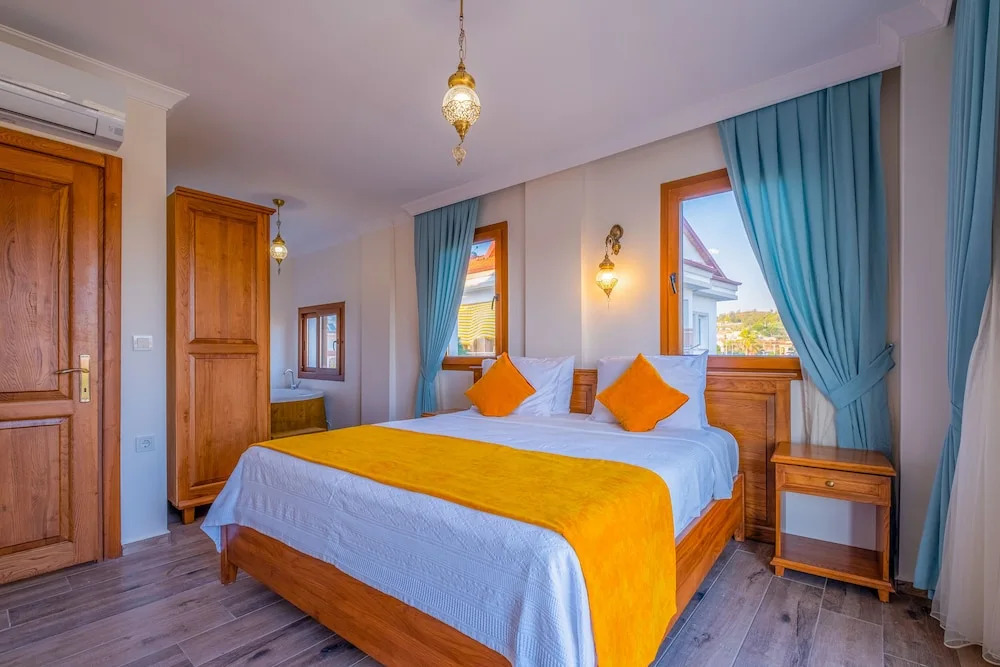 Myra Villa 1