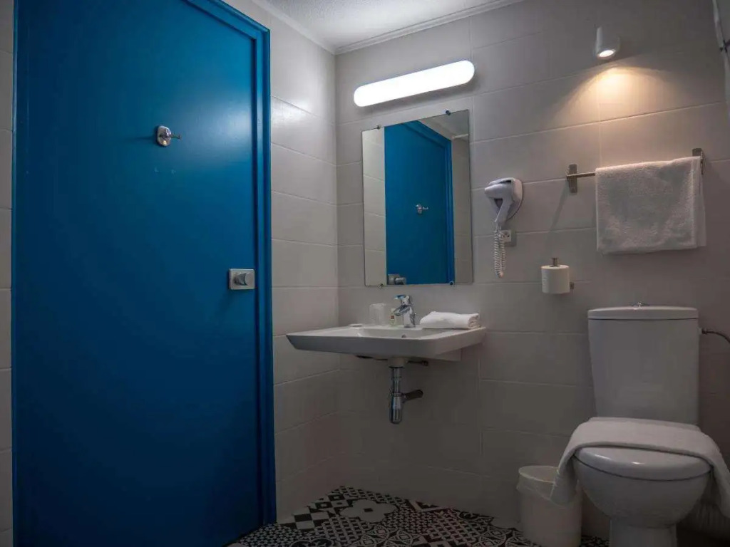 Contact Hotel Bleu France Eragny Cergy