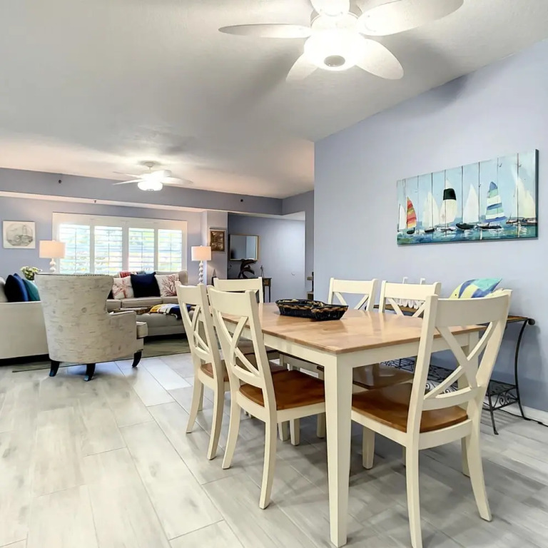 Oceanwalk Jr Penthouse Across From Pool Tennis Shuffleboard Walk to Beach Ow7 207
