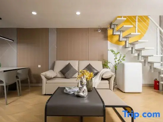 Qushe Movie Apartment (Xinjiekou Subway Station)