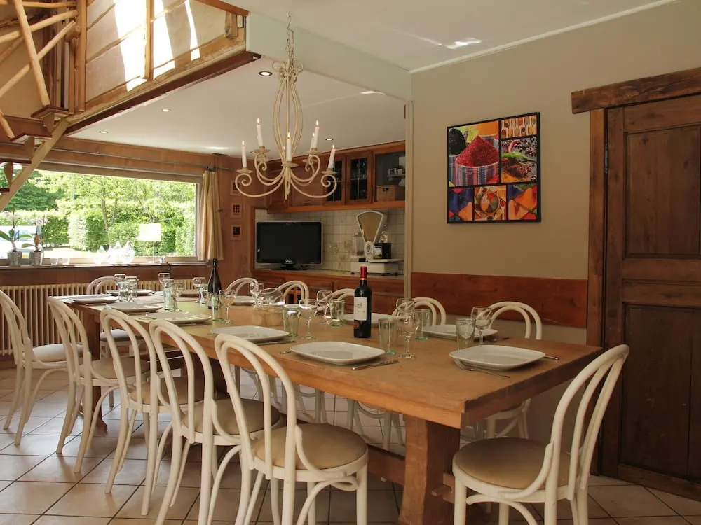 Cozy Villa in Marche-En-Famenne with Private Pool