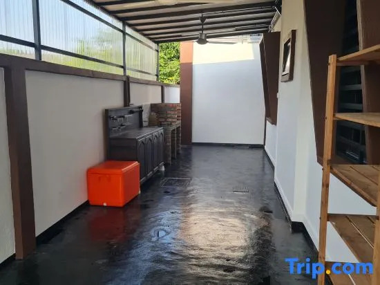 [New Launch] Aurora Hideaway Villa 23pax 4R4B Pool Ktv BBq