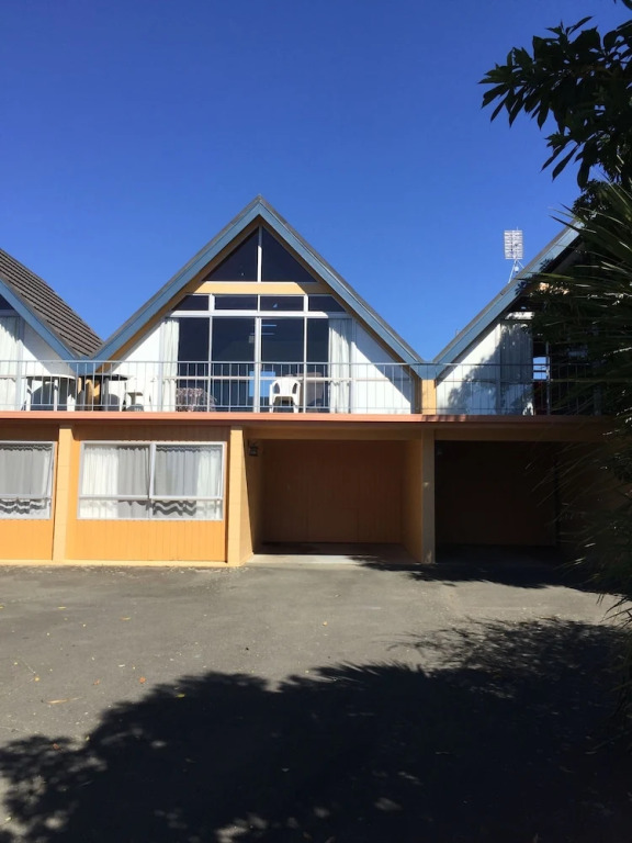 Milton Chalet Motel
