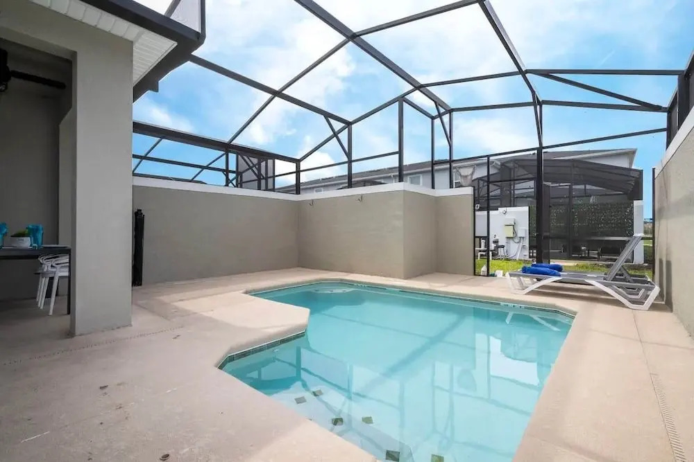 Gorgeous 4 Bd w/ Pool at Storey Lake Resort 4277