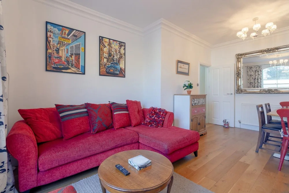 2 Bedroom Victorian Flat in the Heart of Islington