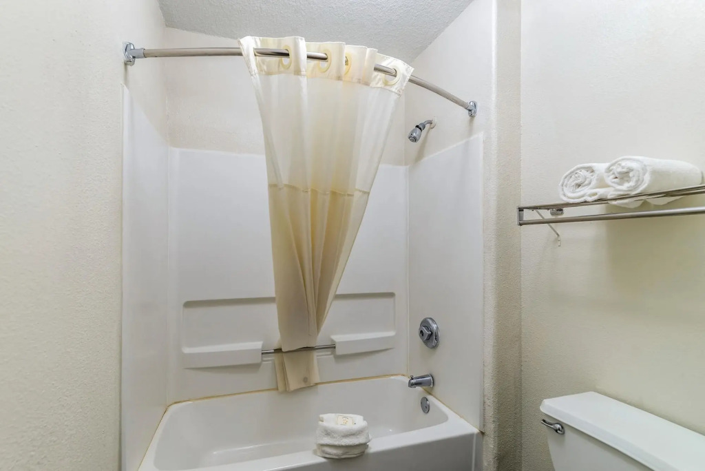 Quality Inn & Suites Canton