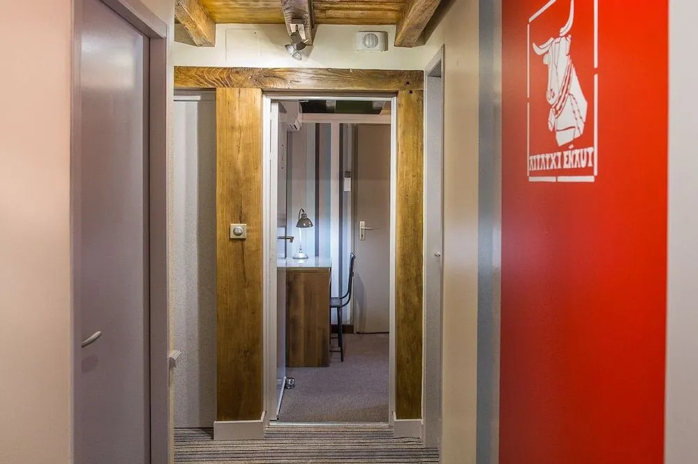 Logis Hotel Erreguina