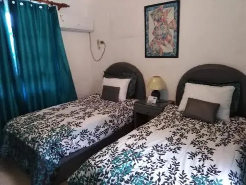 C & A Seashell Villa