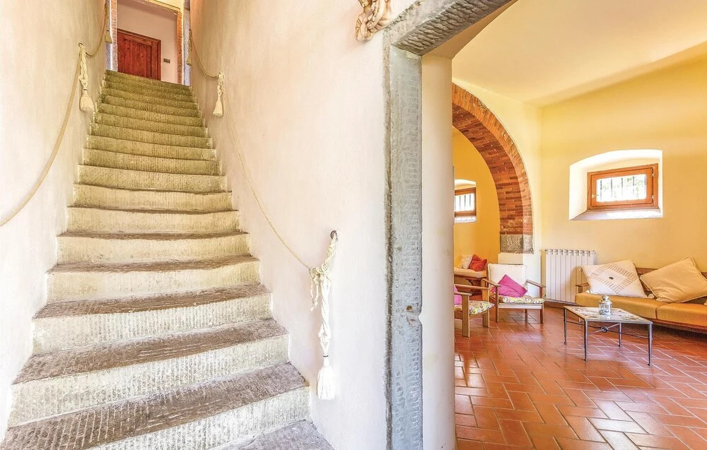 Awesome Home in Arezzo With 6 Bedrooms, Wifi and Outdoor Swimming Pool