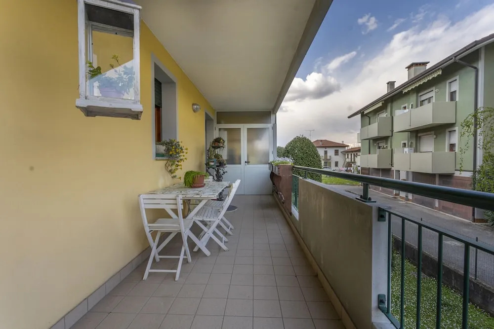 Ai Gelsomini-APT with Terrace & Parking