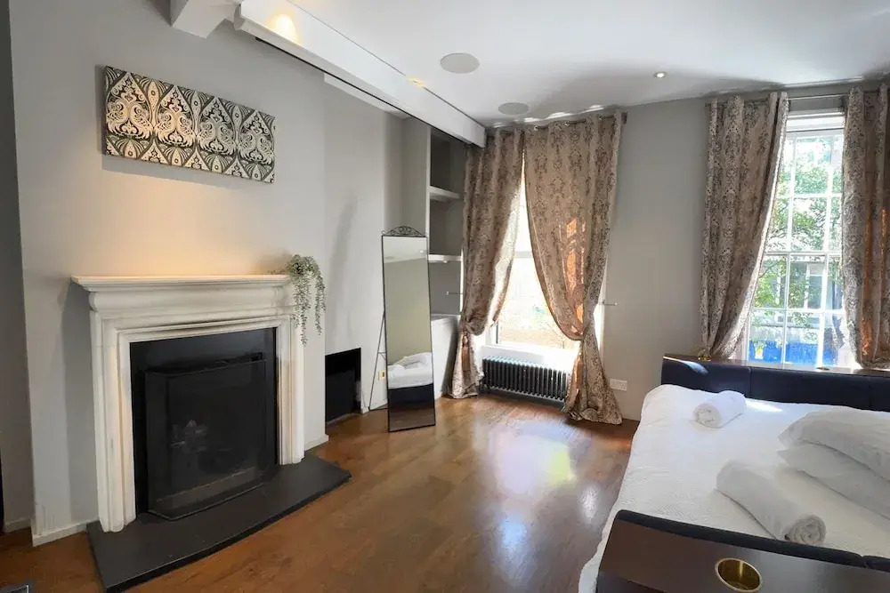 Covent Garden House, 4-bed, Sleeps 10