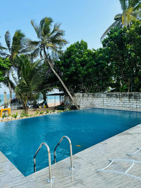Frangipani Beach Villa