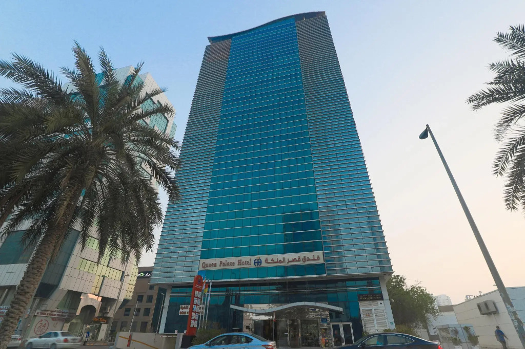 Queen Palace Hotel