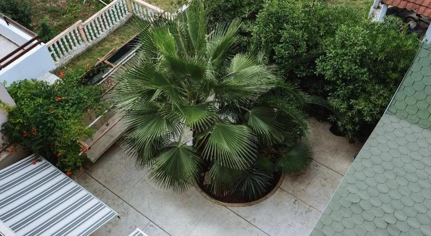 Zodiac Apartments