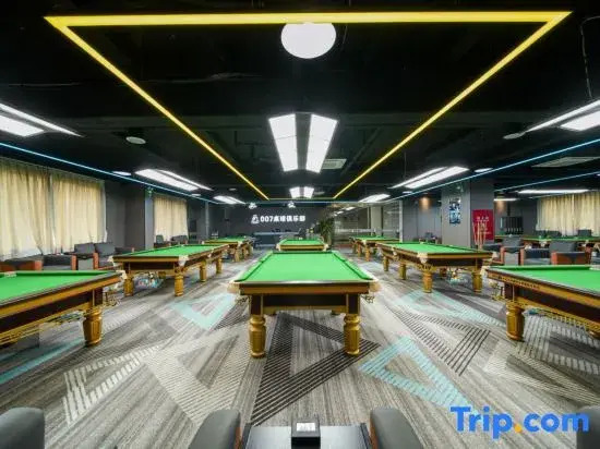 Foshan Yazhu Hotel (Shunde Qinghui Garden Daliang Clock Tower Subway Station)