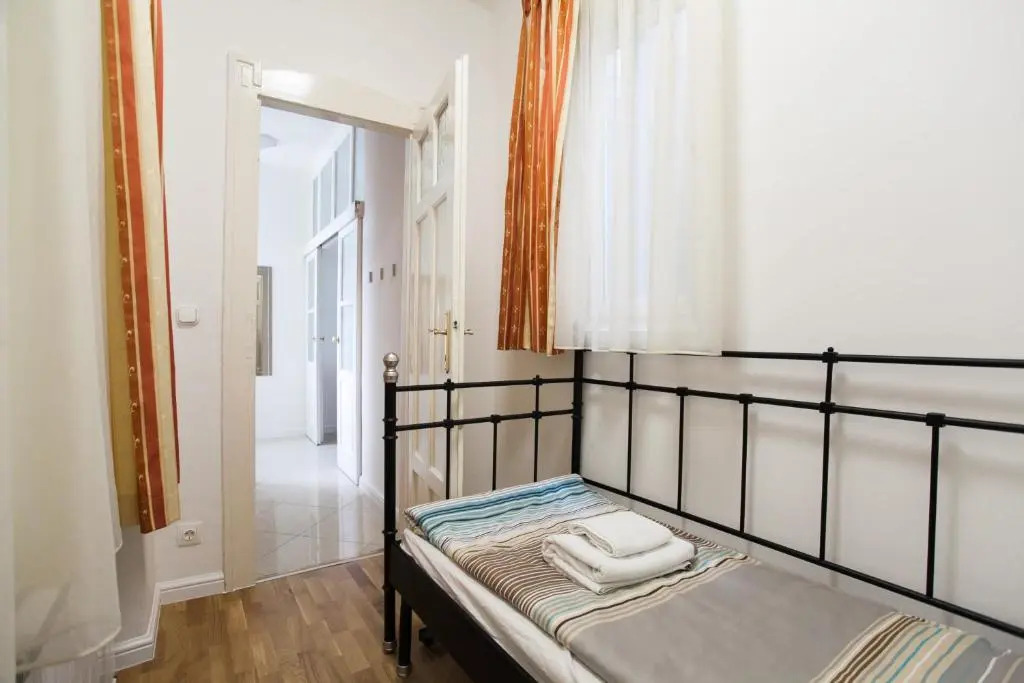 Chic & Charm Apartment