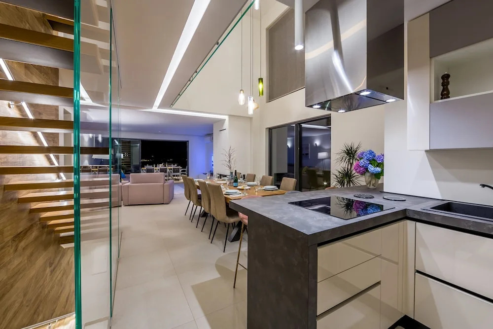 Villa AltaVista - Seaview & Relax with Heated Pool & MiniGolf