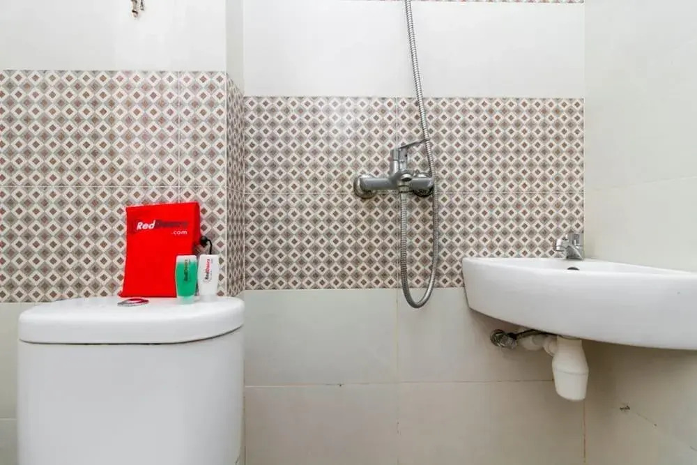 OYO Life 1609 Rawasari Residence