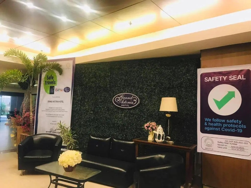Grand Astoria Hotel