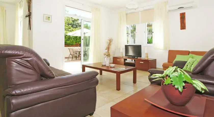 Villa Lucy