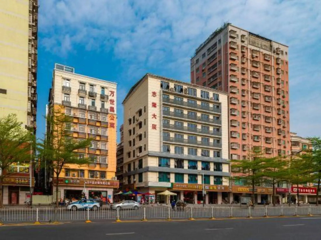 Wanshi Chang Anshun Express Apartment (Shenzhen North Railway Station)