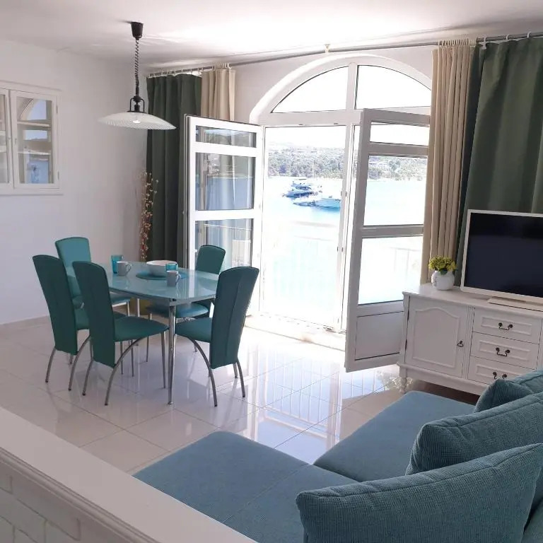 Aparthotel Marina