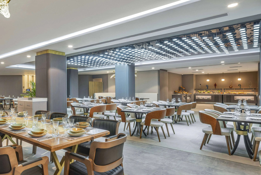 Отель Ramada Plaza By Wyndham Batumi