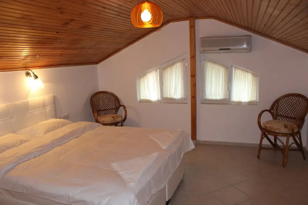 Villa Xclusive